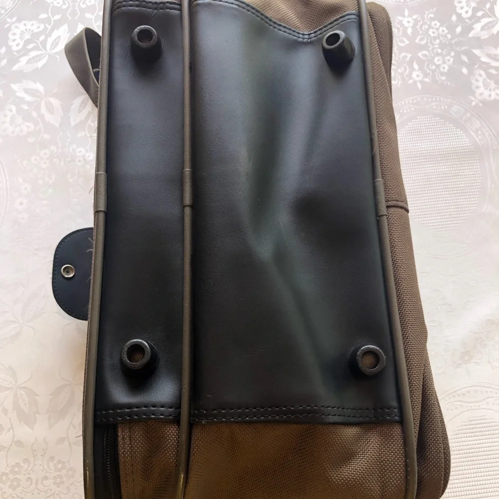Samsonite Tan/Black Medium Duffel Carry-On All Travel Bag Messenger/GYM Tote